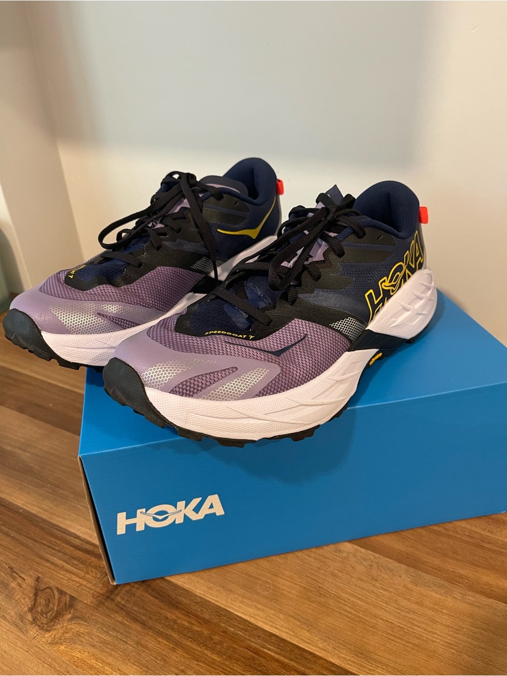 Hoka women’s speedgoat 7 trail running shoes size 9 wide